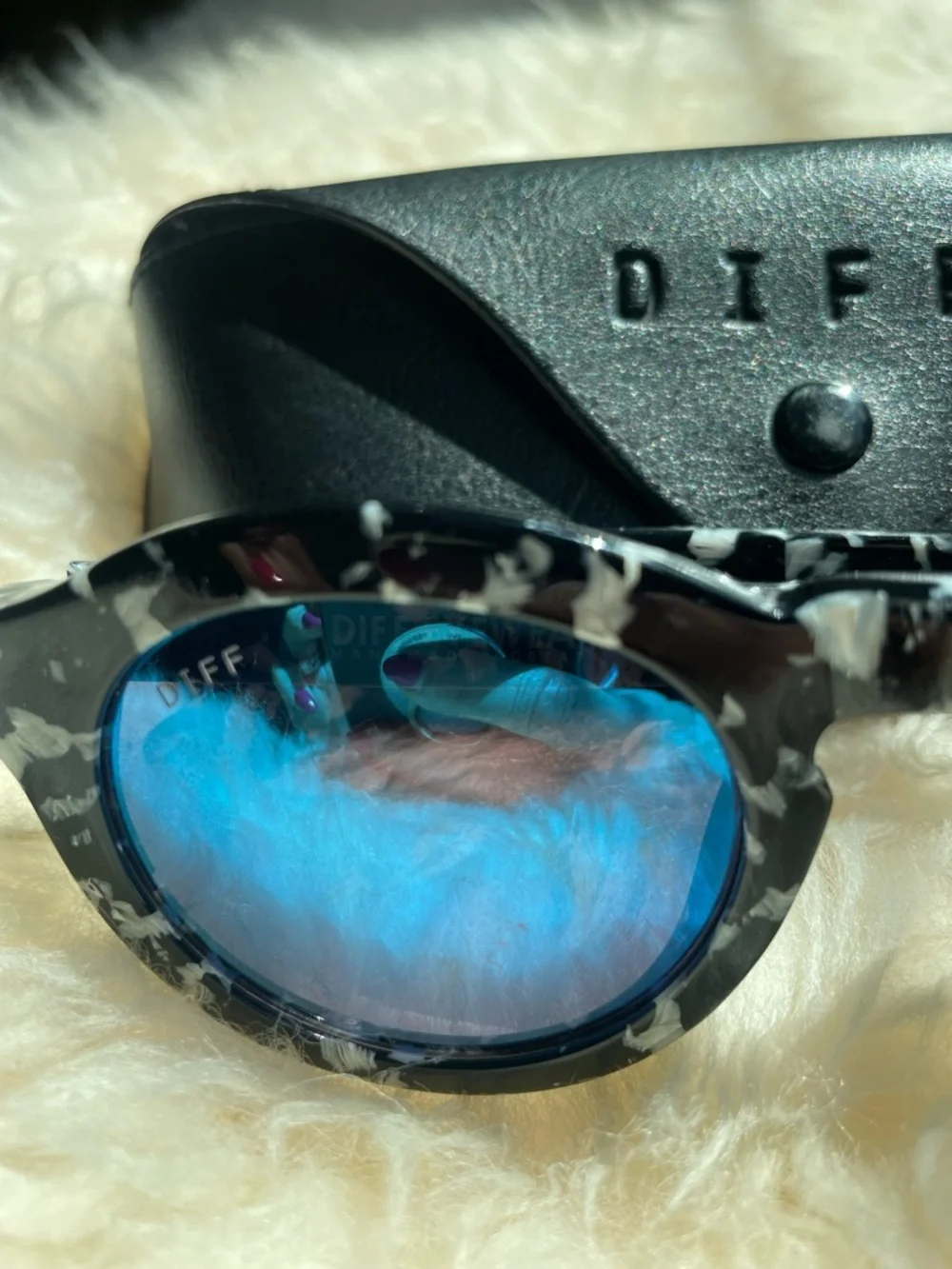 Diff Eyewear Dime II Black White Round Horn Sunglasses Mirrored Blue Brown Lens